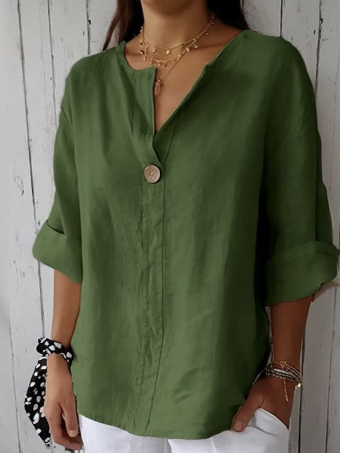 Serena – Relaxed Linen V-Neck Blouse