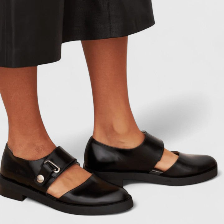 Lyssavelle | Polished Loafers