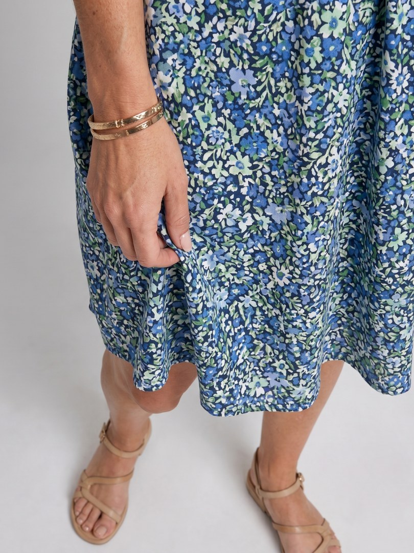 Meraki | Short Sleeve Tropical Print Knee Length Dress