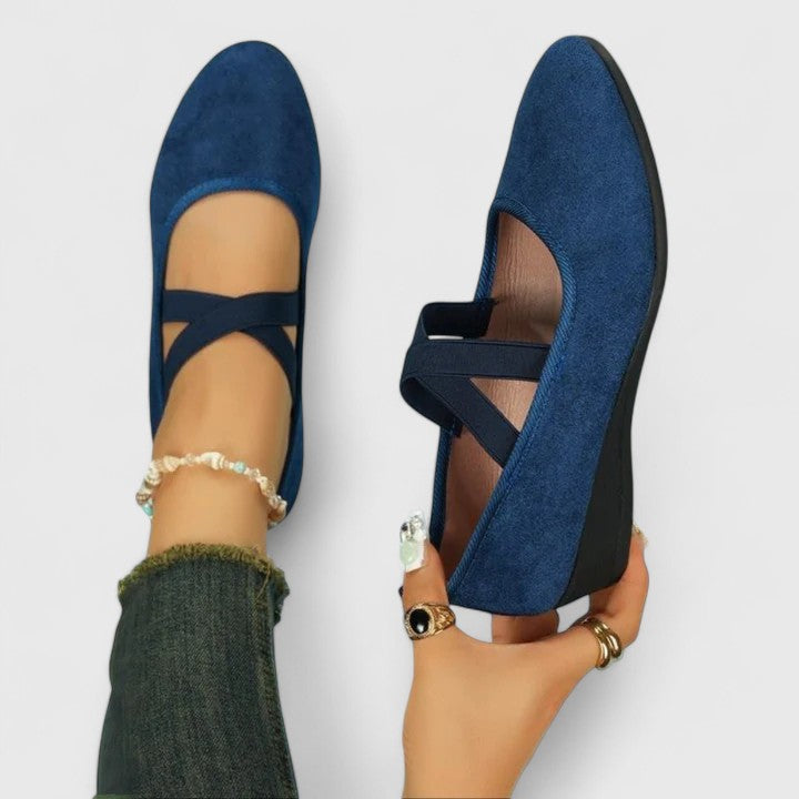 Jynna – Crossover Strap Comfort Flats