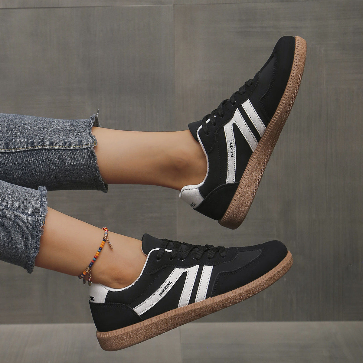 Lena – Retro Lace-Up Casual Sneakers