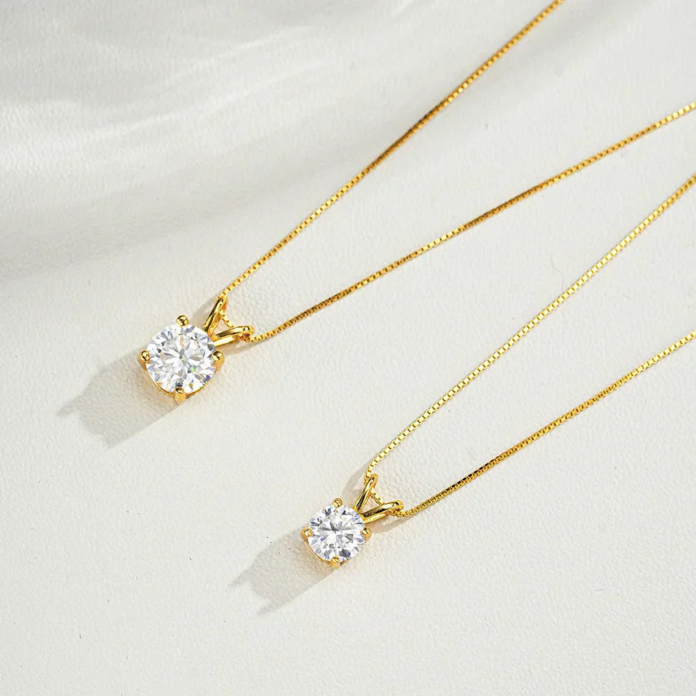 LUMIÈRE MOISSANITE PENDANT