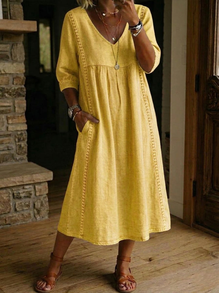 Antonia – Relaxed Midi Dress with Lace Trim