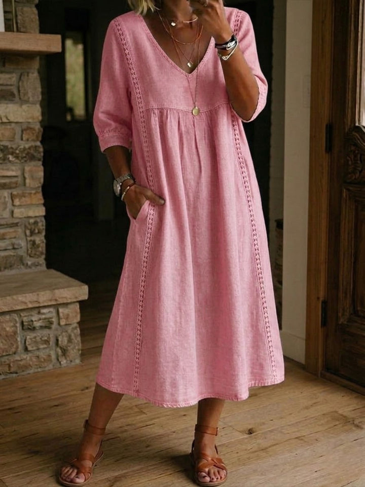 Antonia – Relaxed Midi Dress with Lace Trim